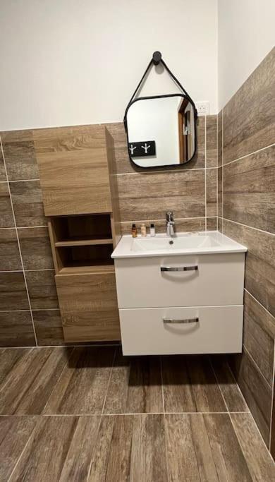Superbe Appartement A 15 Min De Lyon Saint-Fons Exterior foto